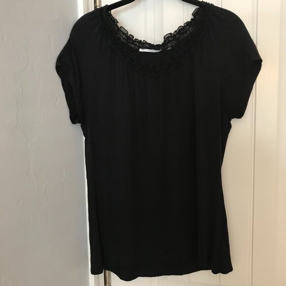 T Tahari Black Cap Sleeve Ruffle Neck Top - Picture 3 of 9